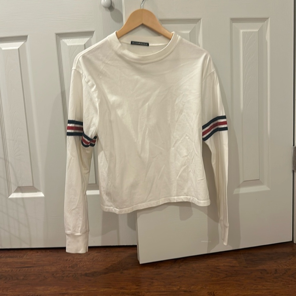 Long sleeve brandy melville shirt